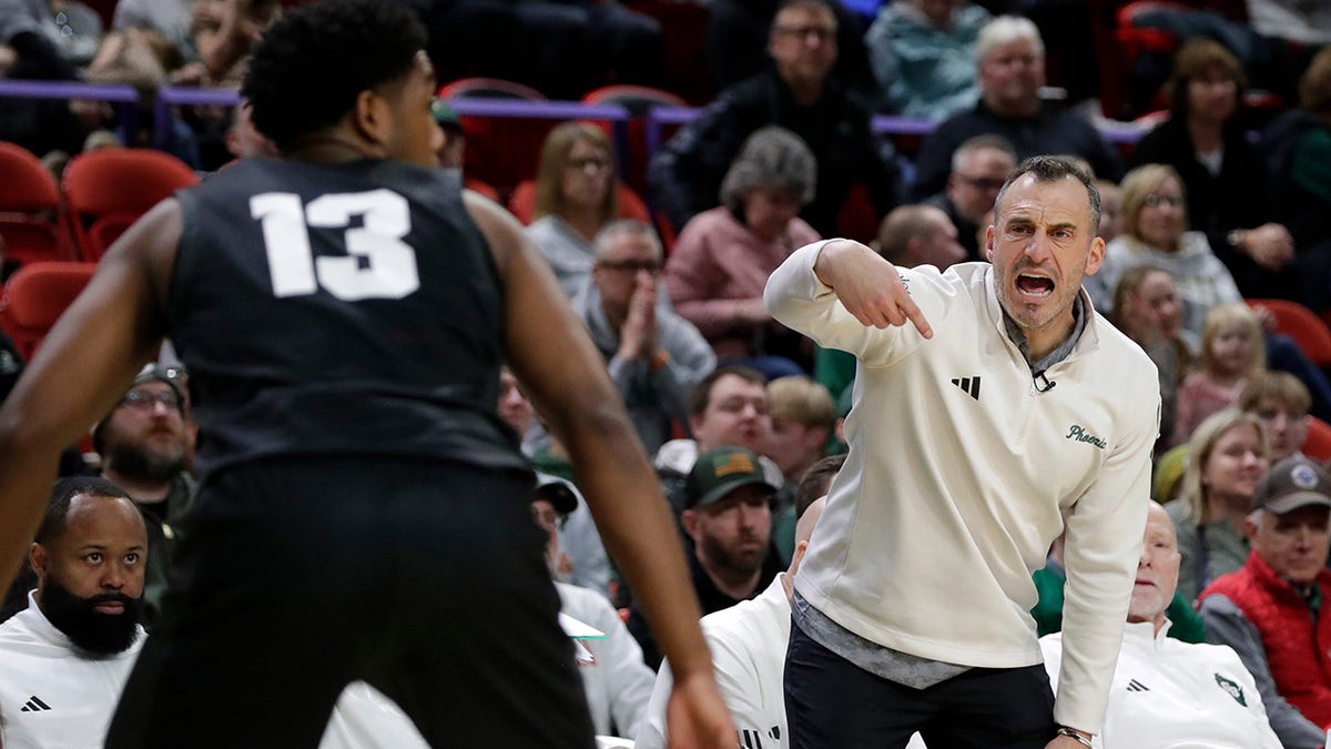 Doug Gottlieb yells from the sideline