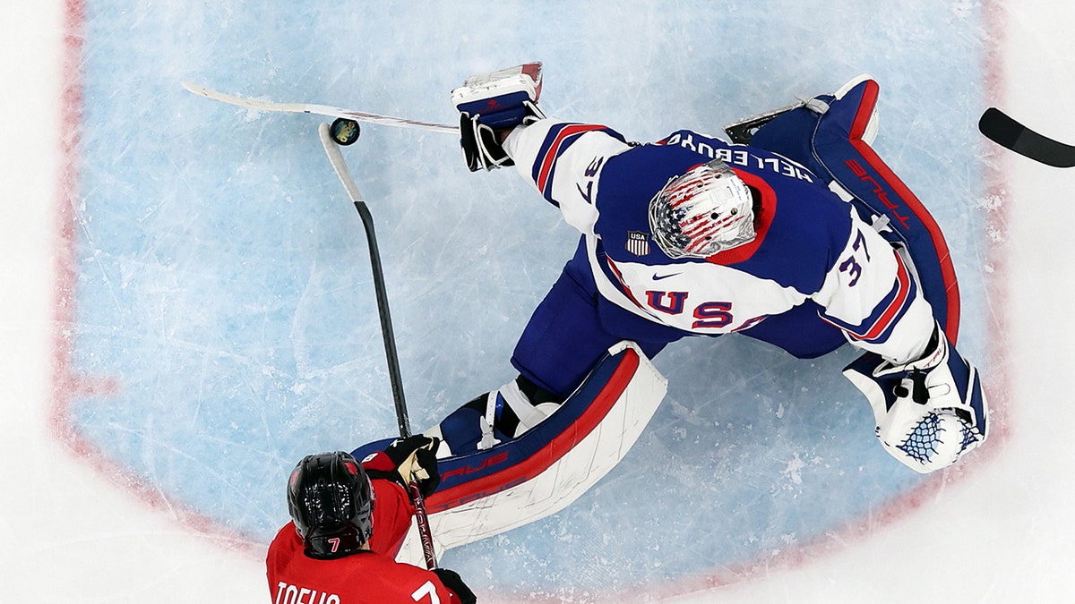 Connor Hellebuyck save