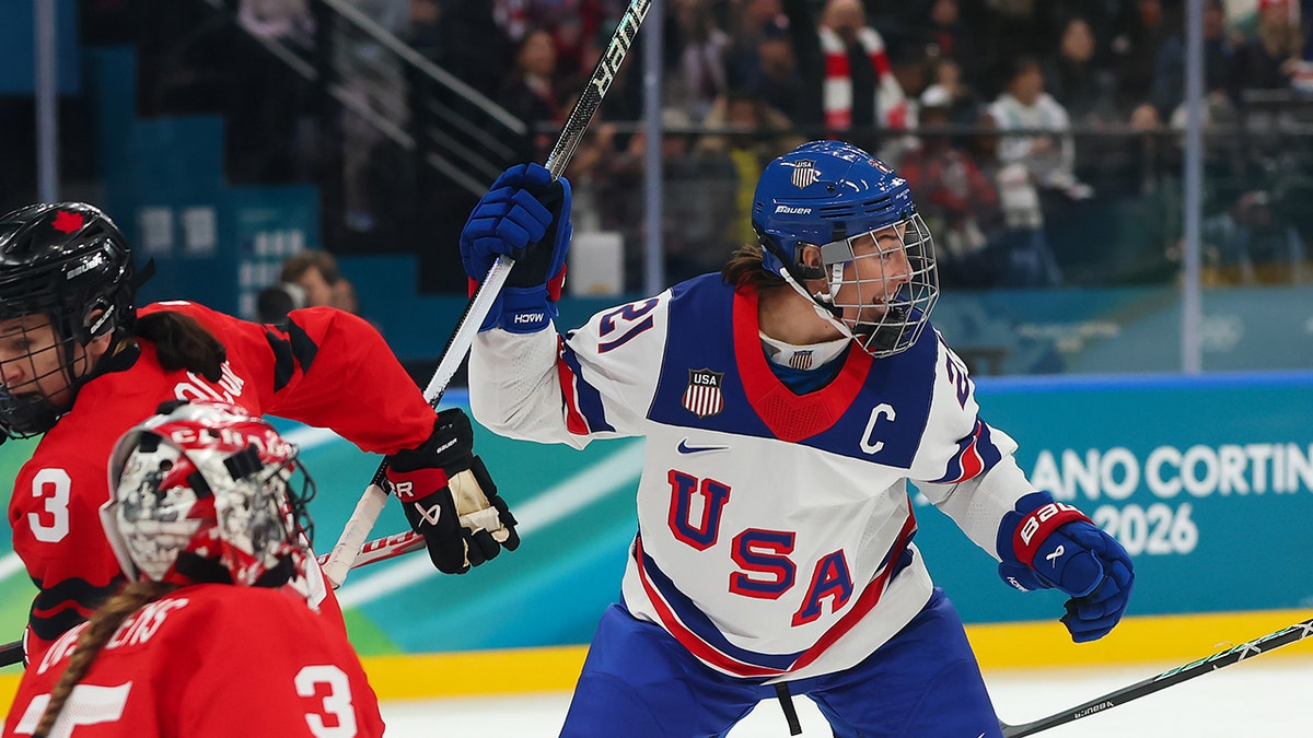 Hilary Knight after goal