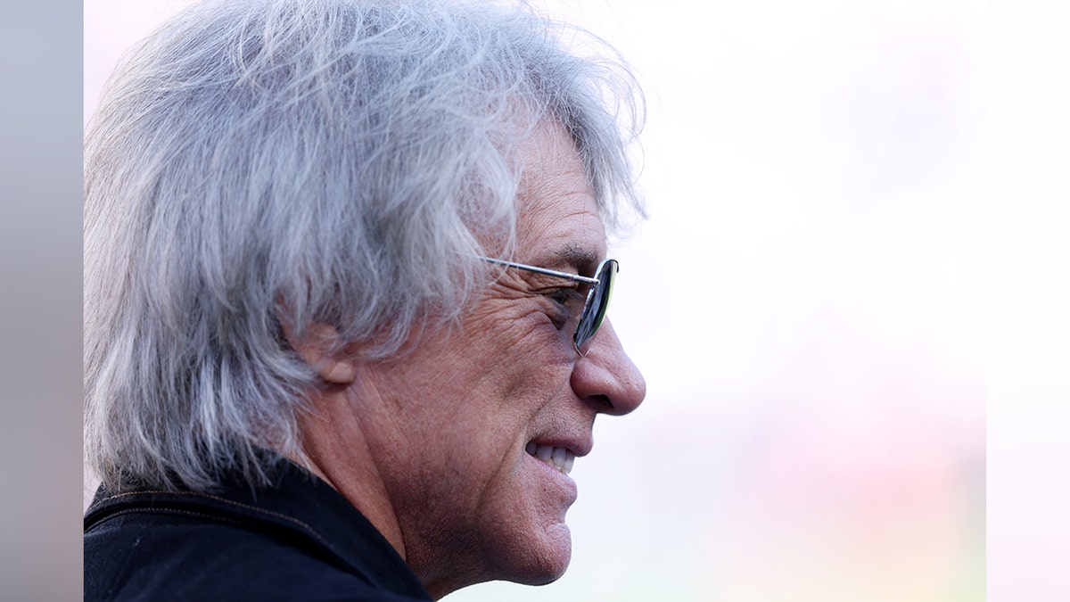 Jon Bon Jovi in ​​the Super Bowl.