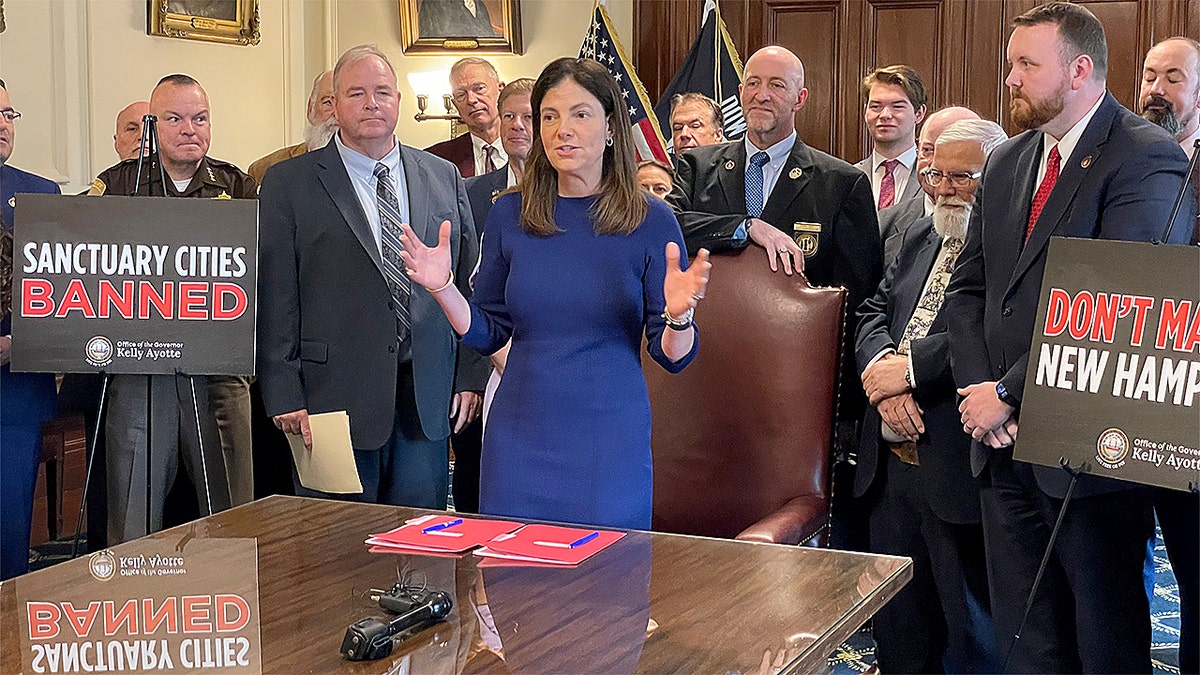 Governador de New Hampshire, Kelly Ayotte