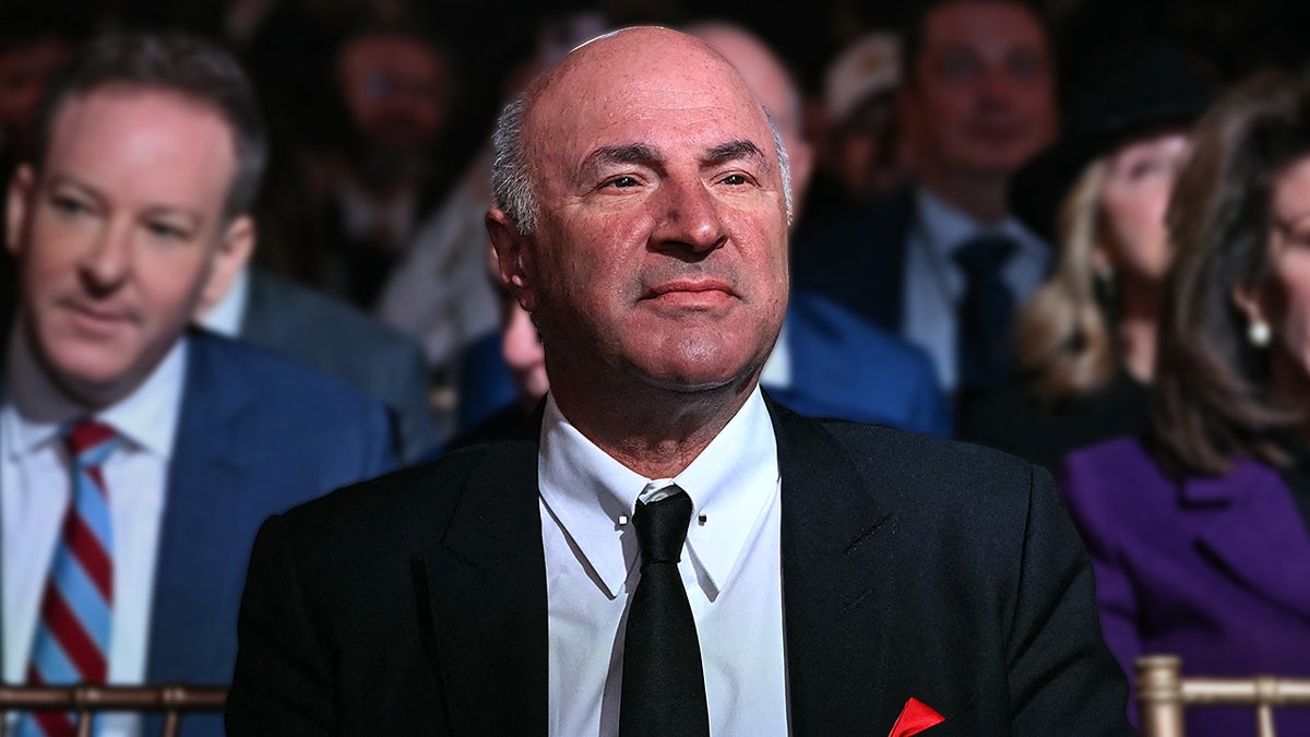 Kevin O’Leary looks on before Trump speech in Washington.