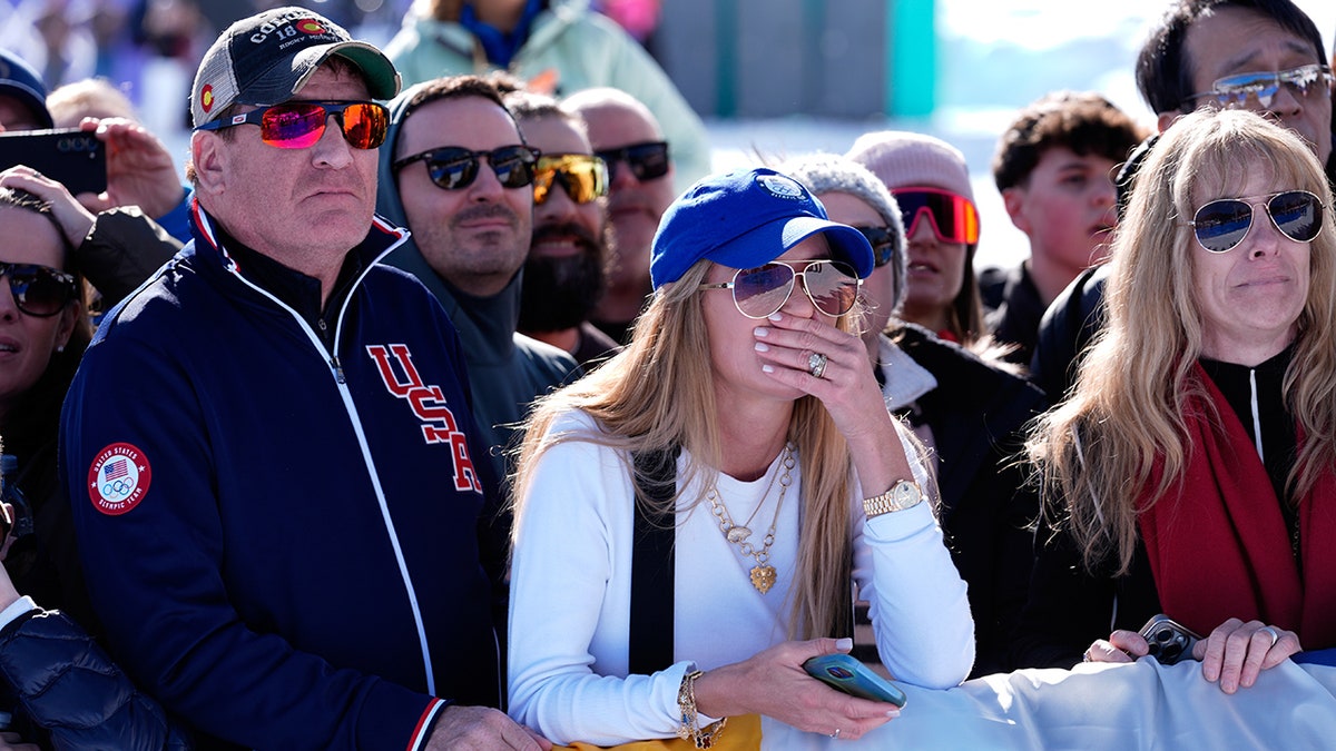 Crowd in shock over Lindsey Vonn crash