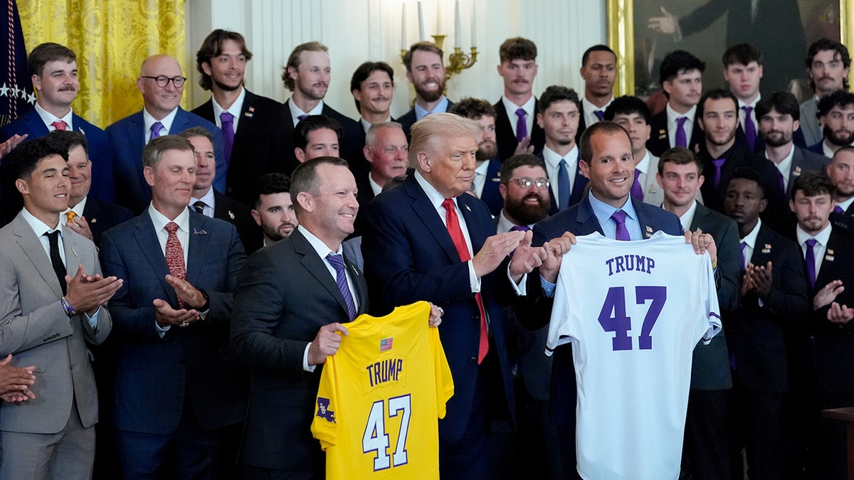 LSU Shreveport baseball team visits the White House