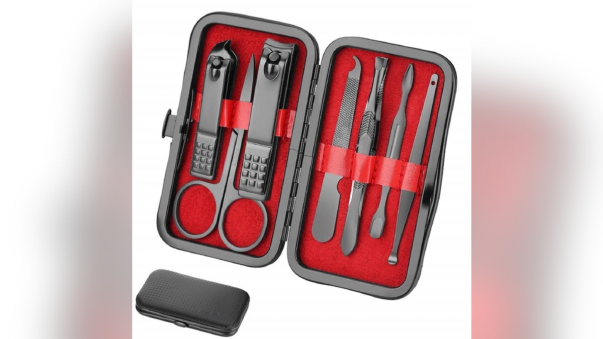 Basic nail care, made easy.