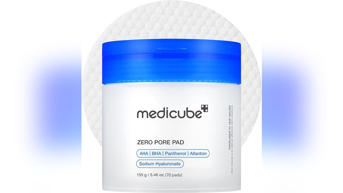 Improve your skin’s appearance with these toner pads.