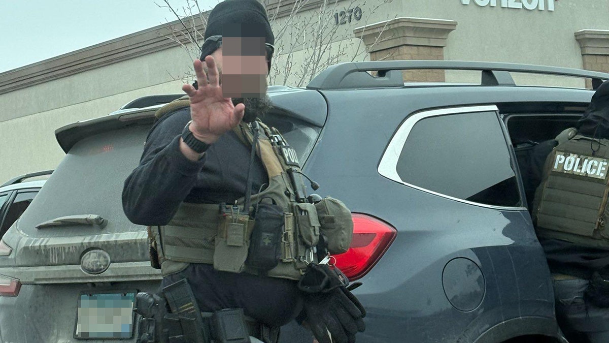 MN ICE Plates database photograph  police