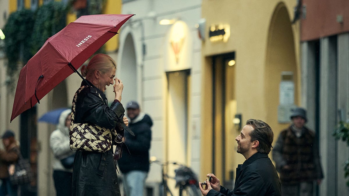 Jean-luc Baker proposes