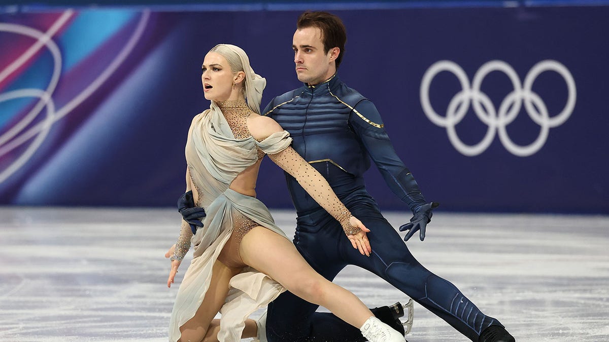 Olivia Smart finishes routine