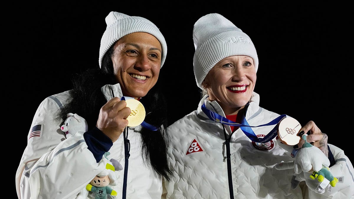 Elana Meyers Taylor Kaillie Humphries con sus medallas