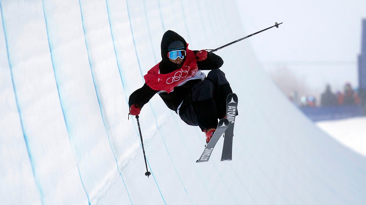 Gus Kenworthy competes in 2018
