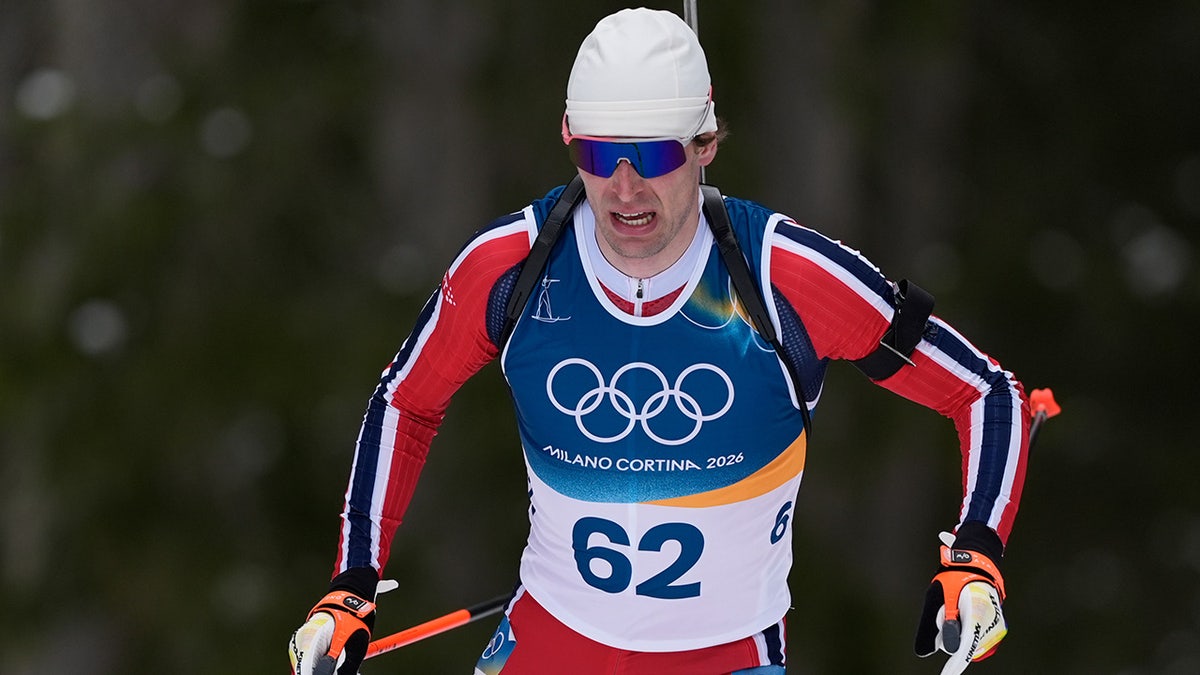 Sturla Holm Laegreid gareggia nel biathlon