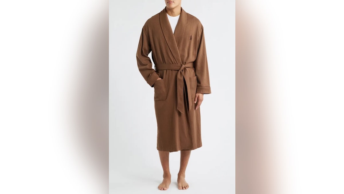 Lounge in style with this classic herringbone twill robe.