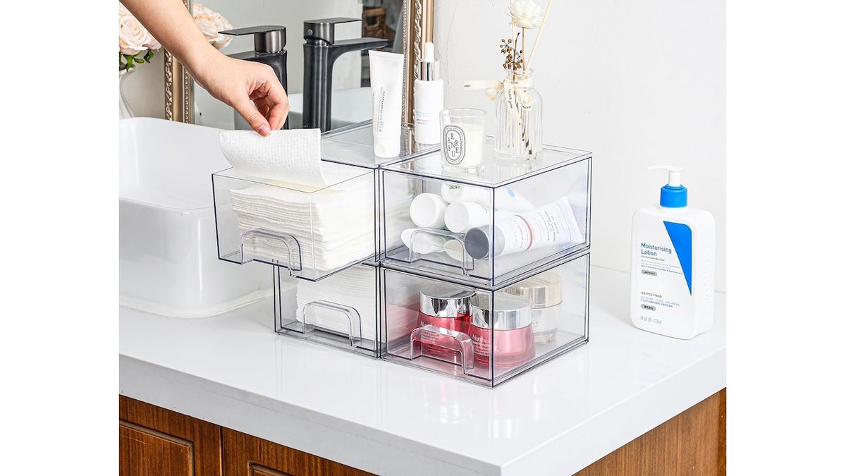 Stack, sort and see everything at a glance.