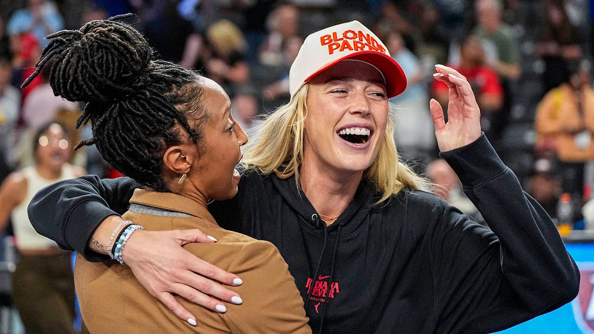 Sophie Cunningham at a Dream game