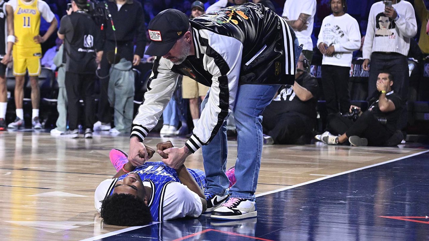 Magic's Jase Richardson suffers scary fall during dunk contest