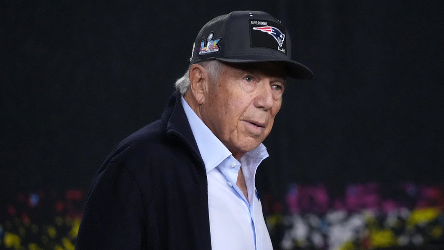 Reports: Patriots' Robert Kraft misses out on Pro Football Hall of Fame
