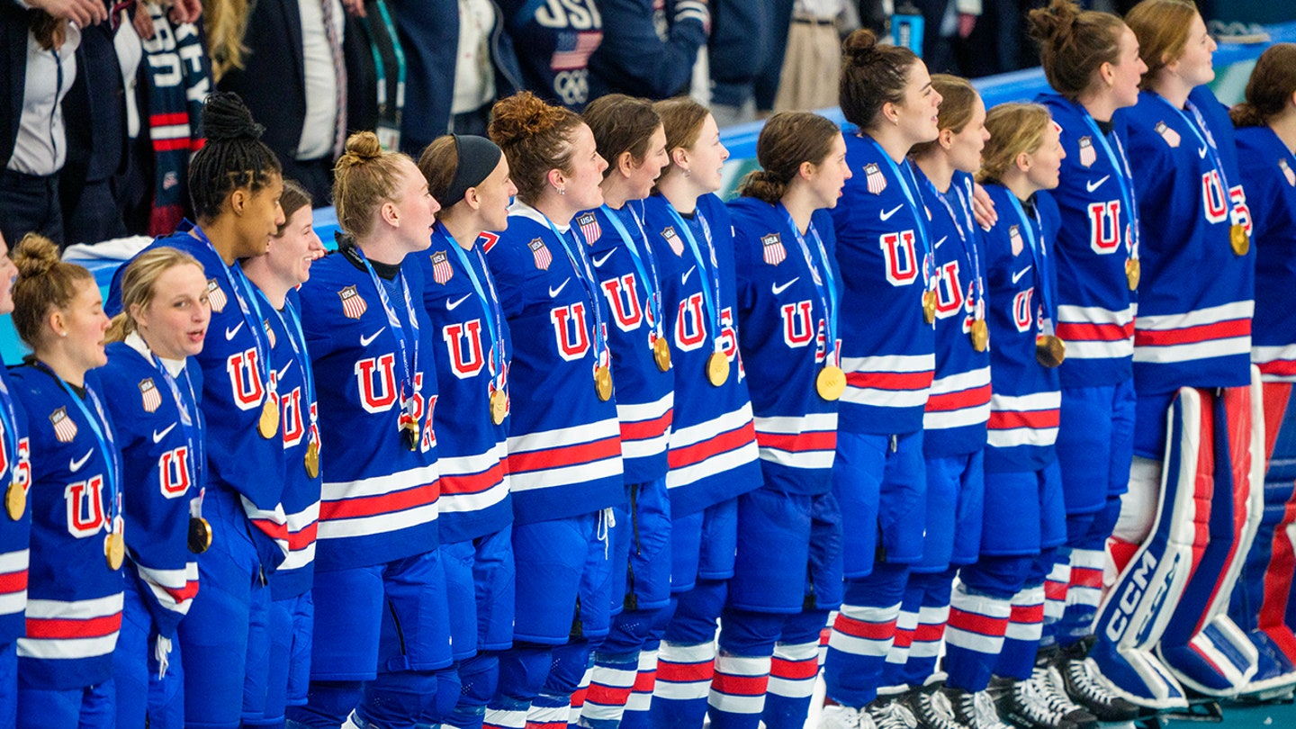 USA women's hockey sings national anthem arm in arm after Olympic gold medal win: 'The best part'