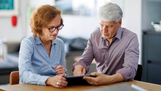 How to safely view your bank and retirement accounts online