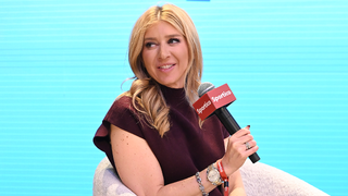 'The View' guest co-host corrects liberal panel about stock market liking Trump policies