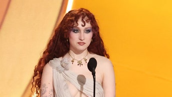 Chappell Roan flees agency as CEO's flirtatious emails with Ghislaine Maxwell revealed - Fox News