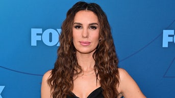 Christy Carlson Romano awaits diagnosis following concerning cancer test results - Fox News