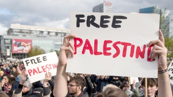 CBC reportedly pulls newsreader after he filmed Yom Kippur protest harassment - Fox News