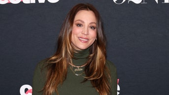 'Big Bang Theory' star Kaley Cuoco hits back at parenting critics with a blunt message - Fox News