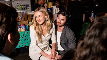 Kelsea Ballerini sparks cheating speculation with Instagram comment after breakup - Fox News