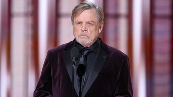 'Star Wars' legend Mark Hamill slammed by fans who say he 'extorts' followers with $700 autograph prices - Fox News