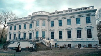 Actors reveal surprising location of White House replica for historical series - Fox News