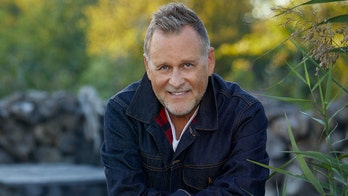 'Full House' star Dave Coulier urges Americans not to ignore warning signs after cancer battle