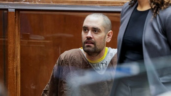 Nick Reiner vuelve a comparecer ante el tribunal por los presuntos asesinatos de Rob y Michele Reiner