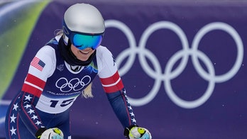 Lindsey Vonn crashes in Winter Olympics alpine ski women's downhill event