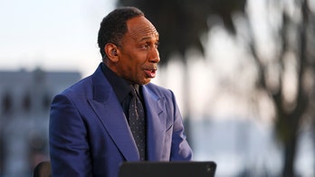 Stephen A. Smith critica la teatralidad de los demócratas en el discurso de Trump por hacerle el juego al presidente.