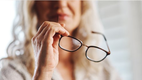5 ways to preserve your vision as you age, according to an ophthalmologist