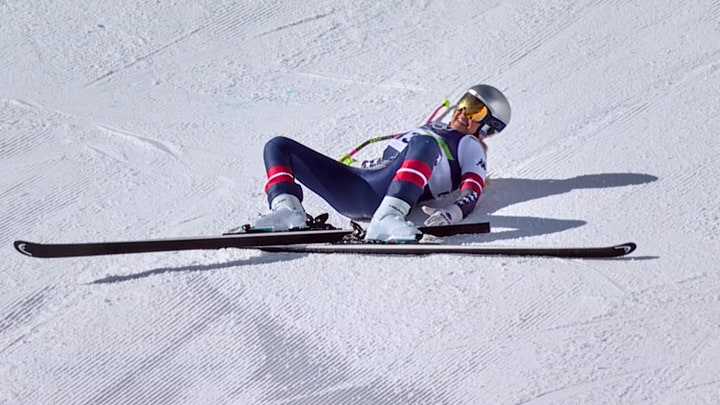 Lindsey Vonn in stable condition after being airlifted from Olympic crash