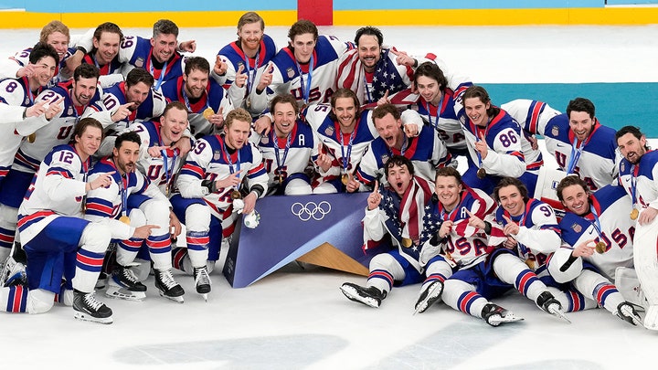 Team USA men's hockey team makes triumphant return to US after winning Olympics gold