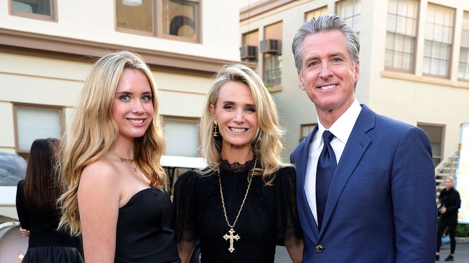 Montana Tessa Siebel Newsom, Jennifer Siebel Newsom and Gavin Newsom attend Vogue World: Hollywood 2025 at Paramount Studios on October 26, 2025 in Los Angeles, California. (Photo by Stefanie Keenan/Getty Images for Vogue) 