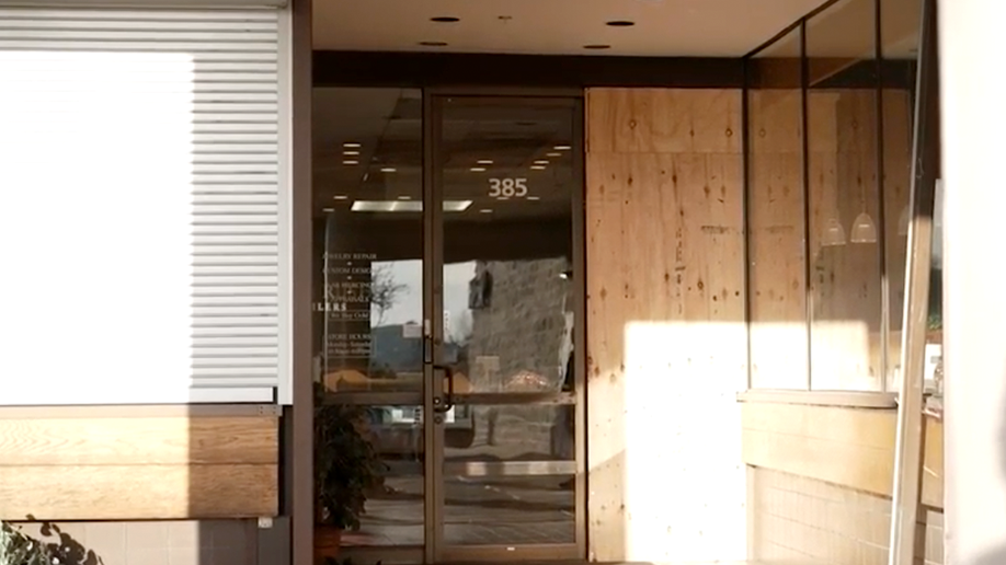 Exterior of a Petaluma jewelry store following a reported smash-and-grab robbery