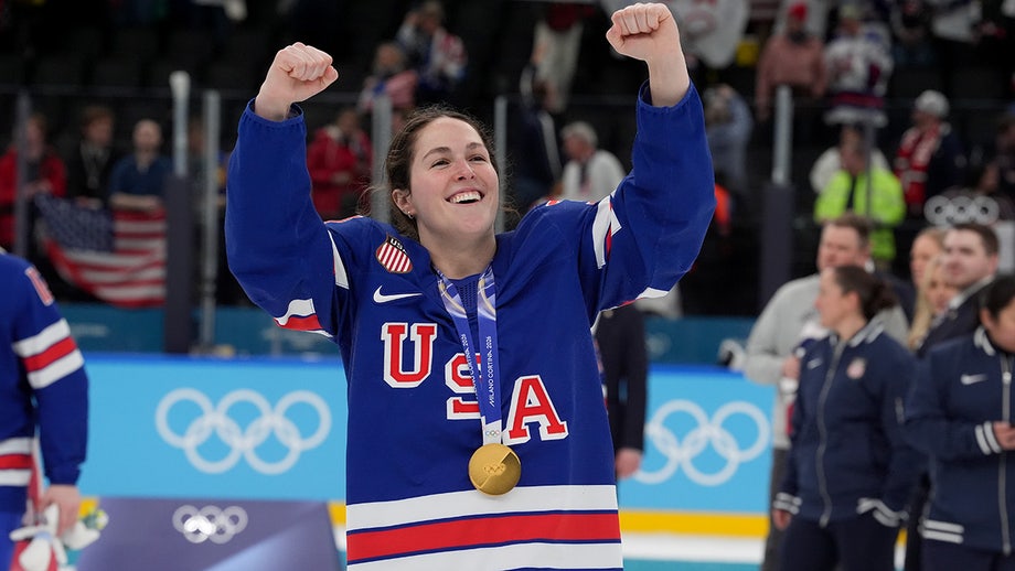 US women's hockey gold medalist says it's 'sad' men's team had to apologize for Olympics controversy