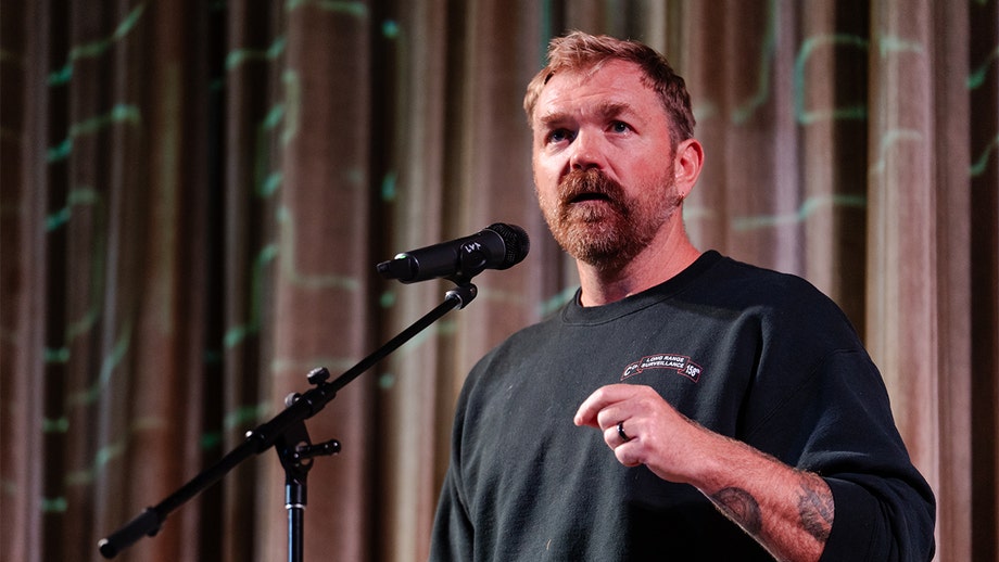 Graham Platner praised Hamas raid tactics in resurfaced posts roiling Maine Senate bid