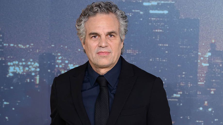 More than 180 Jewish entertainers rally behind actor Mark Ruffalo in protest letter