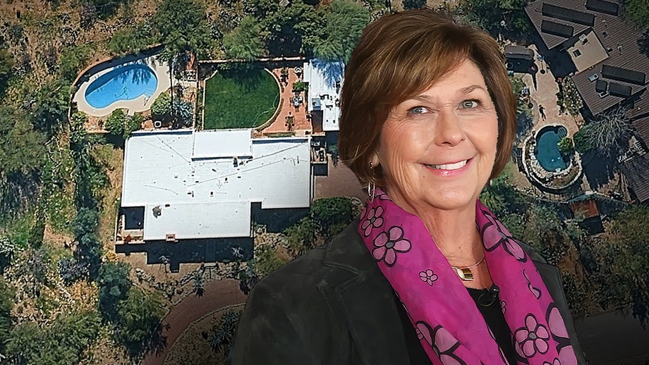 Nancy Guthrie's neighbor saw suspicious man walking nearby 2 weeks before suspected abduction