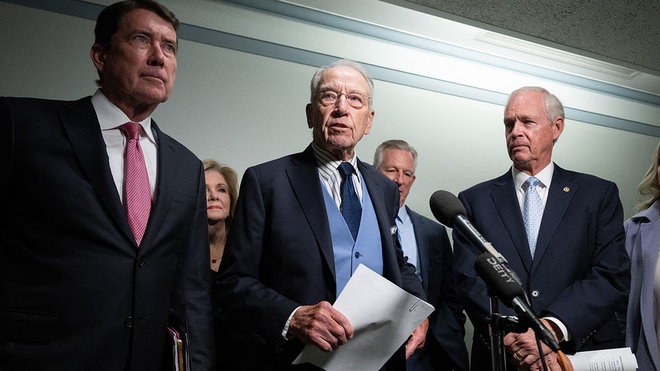 Grassley: Biden DOJ bypassed constitutional safeguards by subpoenaing senator phone records