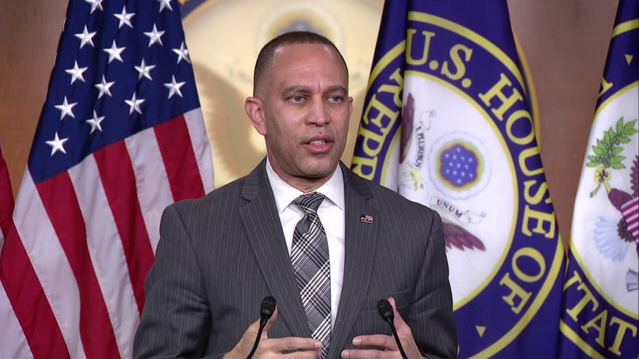 Jeffries says GOP 'done eff'd up in Texas,' vows they won't win five seats: 'They can't ignore it'