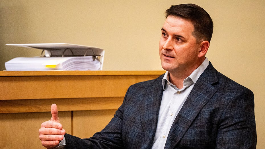 Reactions pour in after Ole Miss coach's head-turning testimony about new fathers during football season