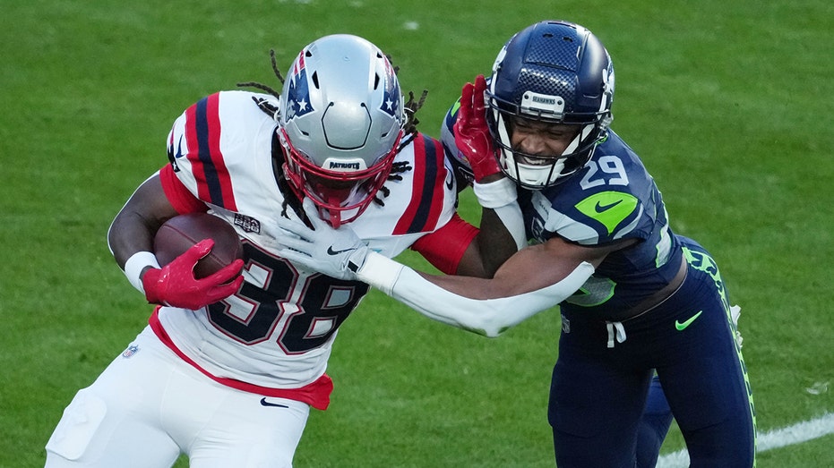 Journalist loses nearly $10,000 in year-long NFL gambling experiment