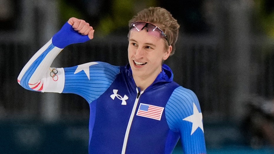 American Olympian Jordan Stolz sets Olympic record, captures gold in 1,000-meter race