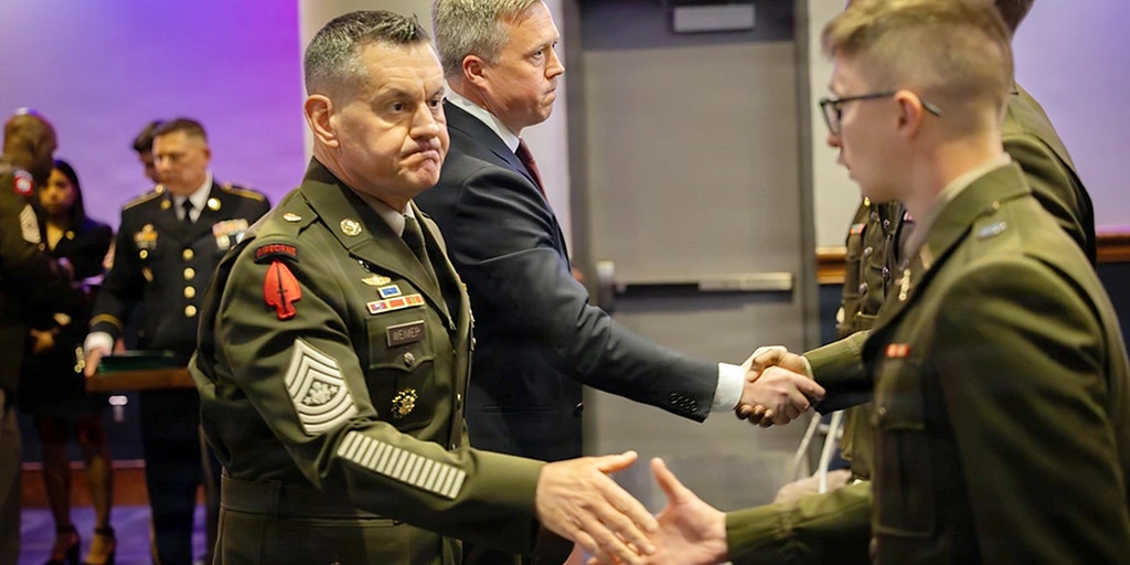 Pentagon leaders award 2 Purple Hearts to Old Dominion cadets who took down  ISIS supporter